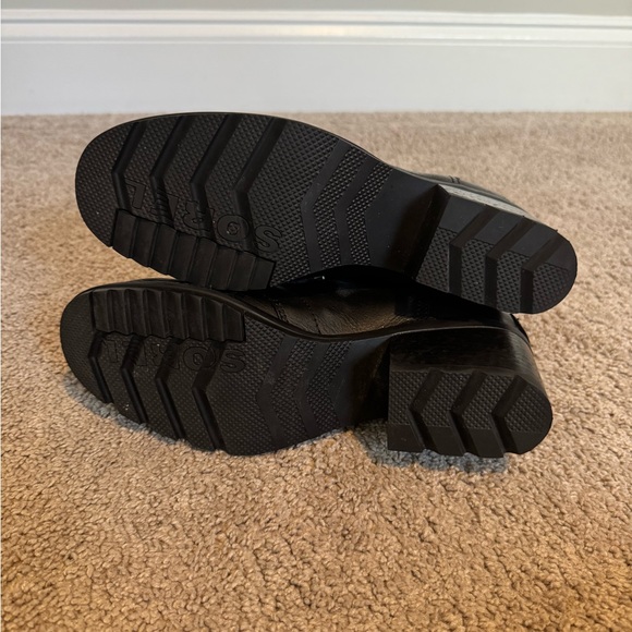 Sorel Black Lace-Up Boots - Picture 4 of 4